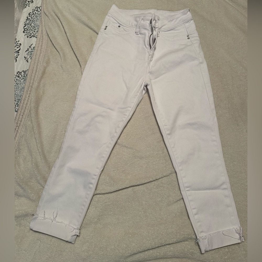 White Capri Jeans